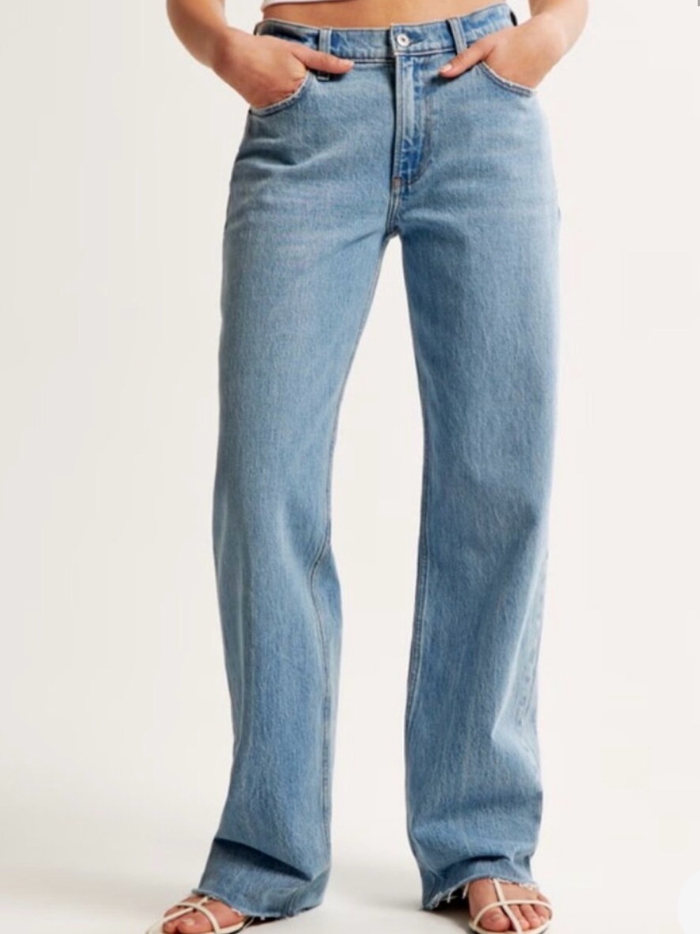 Abercrombie & Fitch The 90s Baggy Low Rise Jean in Curve Love